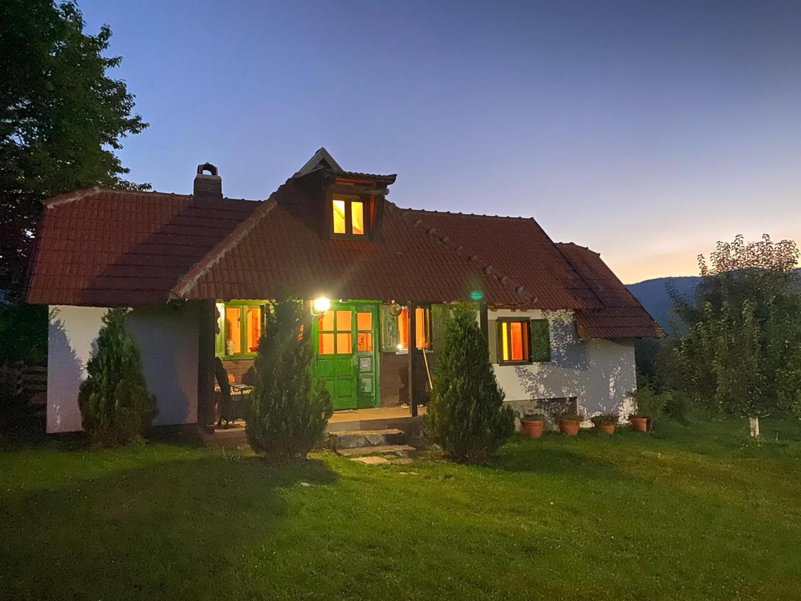 Camp Viljamovka Apartment Kremna Exterior photo